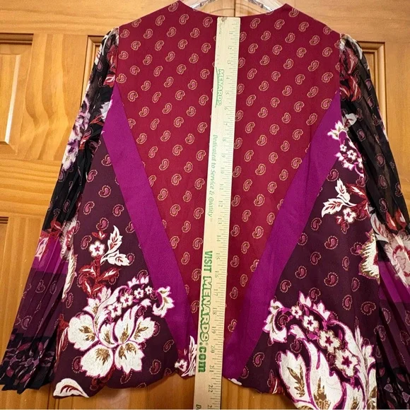 White House Black Market Burgundy and Black Floral Blouse - Picture 7 of 7